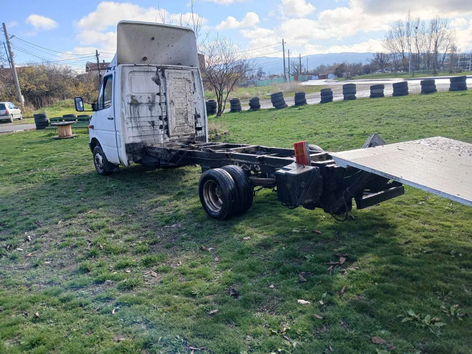 Mercedes-Benz 412  - изображение 5