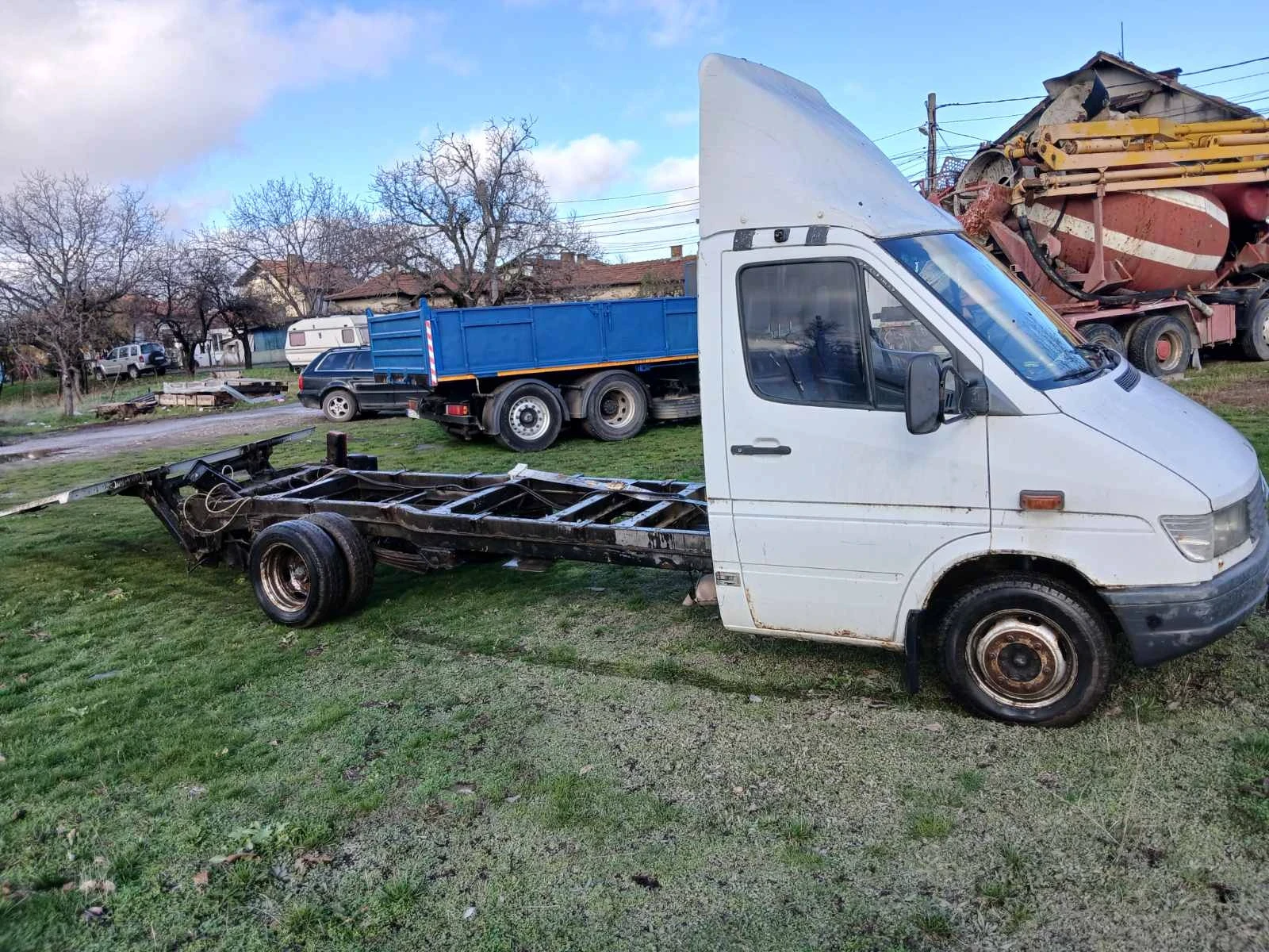 Mercedes-Benz 412  - изображение 2