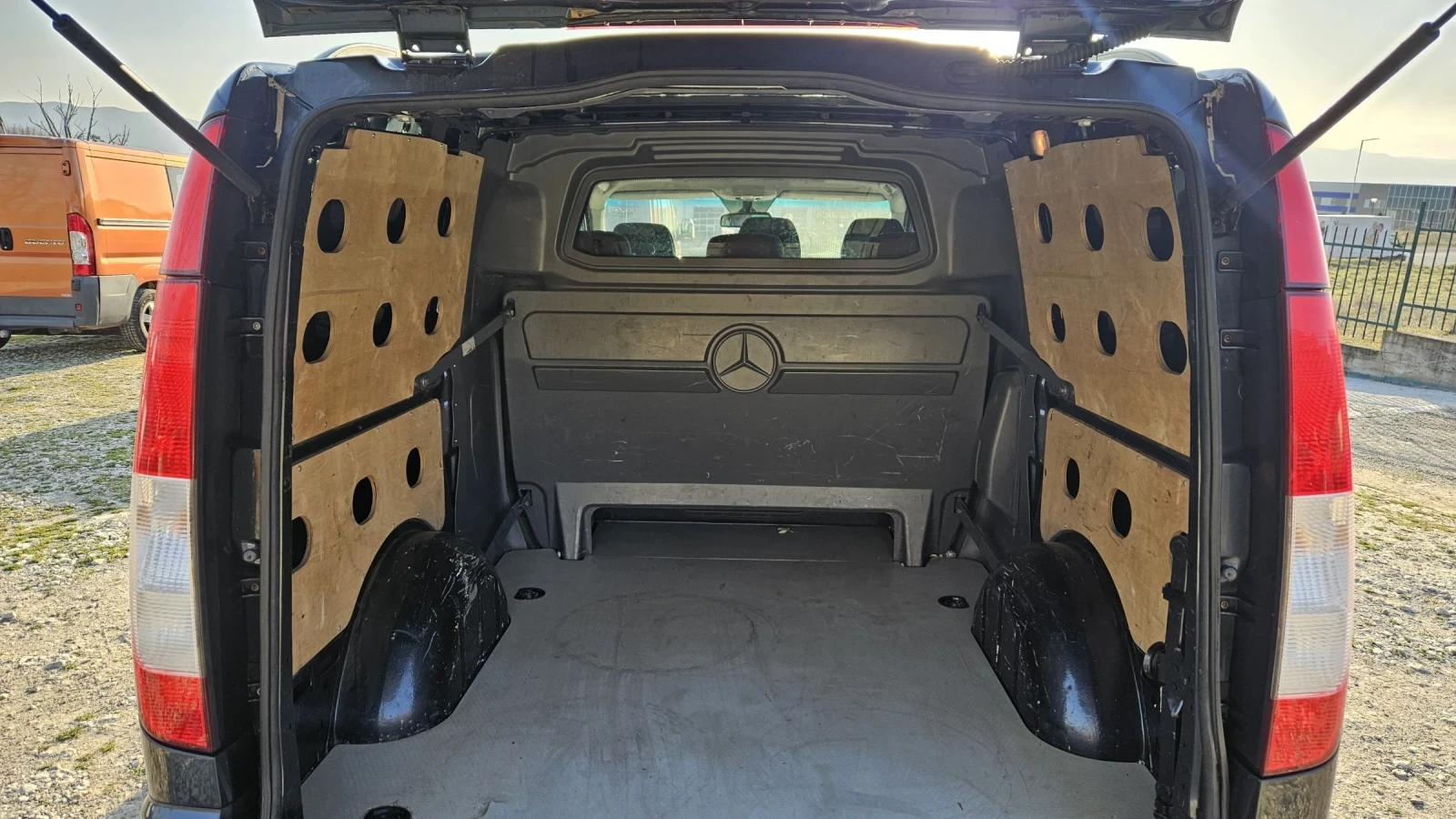 Mercedes-Benz Vito 5+ 1///КЛИМАТИК, снимка 9 - Бусове и автобуси - 53818609