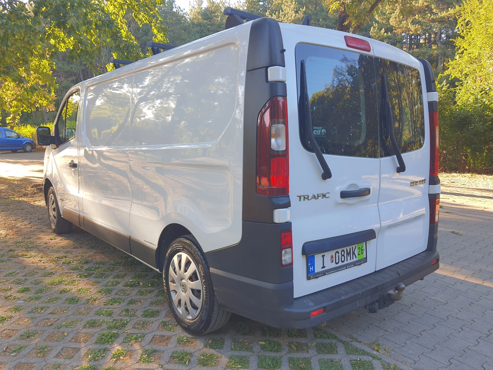 Renault Trafic 1.6dci, снимка 7 - Бусове и автобуси - 56340210