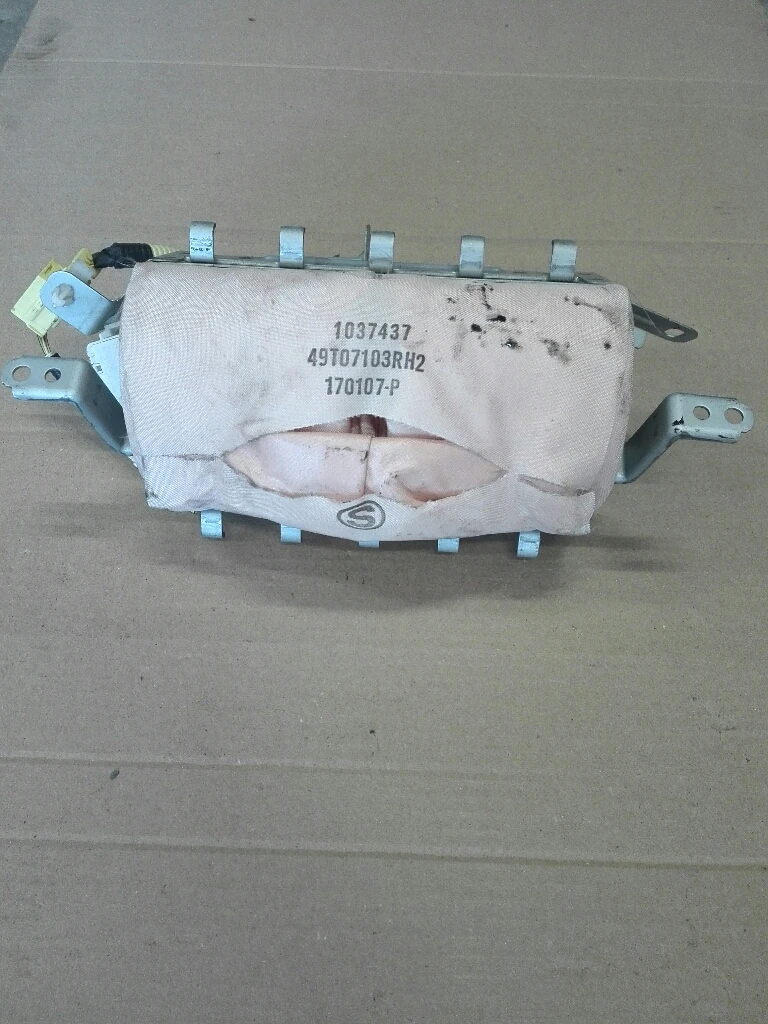 Еърбег пасажерски лексус ис220