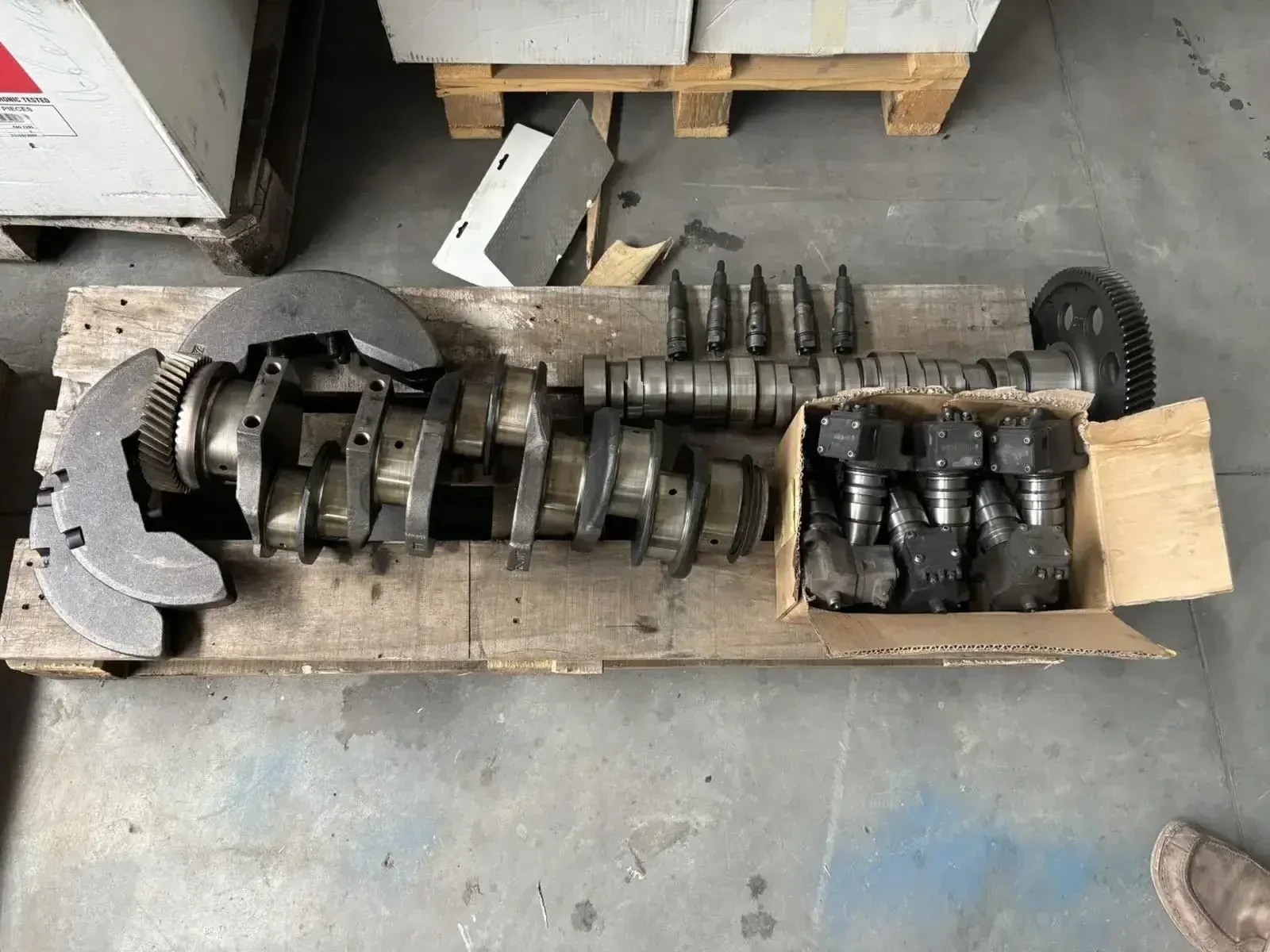 КОЛЯНОВ ВАЛ ЗА МЕРЦЕДЕС АКТРОС Е5