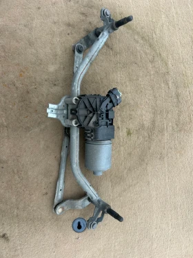 0390241970 моторче с механизъм предни чистачки PEUGEOT 207/CC 2009-2015г, BOSCH 3397020877