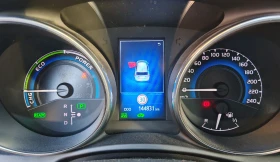 Toyota Auris HYBRID ГАРАНЦИЯ ПЪЛНА СЕРВИЗНА ИСТОРИЯ, снимка 15