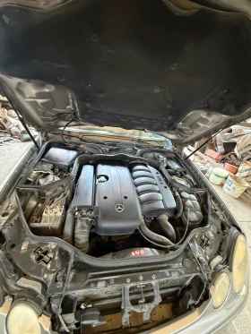 Mercedes-Benz E 270, снимка 15