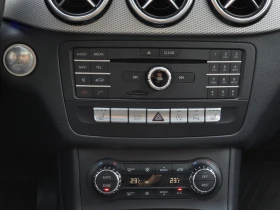 Mercedes-Benz B 200 AMG Line, H/K, MULTIBEAM, KEYLESS, снимка 13