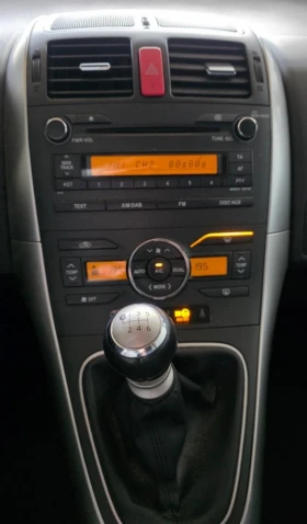 Toyota Auris 1.6i/SOLL - цена по договаряне - 37010103 11