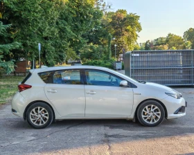Toyota Auris HYBRID ГАРАНЦИЯ ПЪЛНА СЕРВИЗНА ИСТОРИЯ | Auto.bg — изображение 8