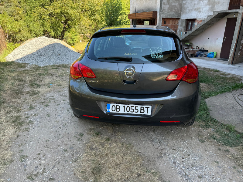 Opel Astra, снимка 7 - Автомобили и джипове - 47285935