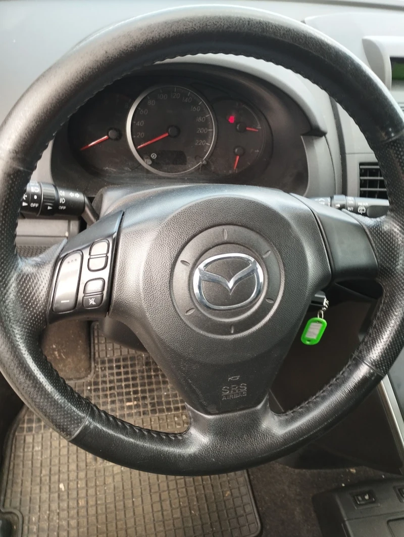 Mazda 5 1.8i klimatronik 2010г. 6+ 1, снимка 10 - Автомобили и джипове - 47557412