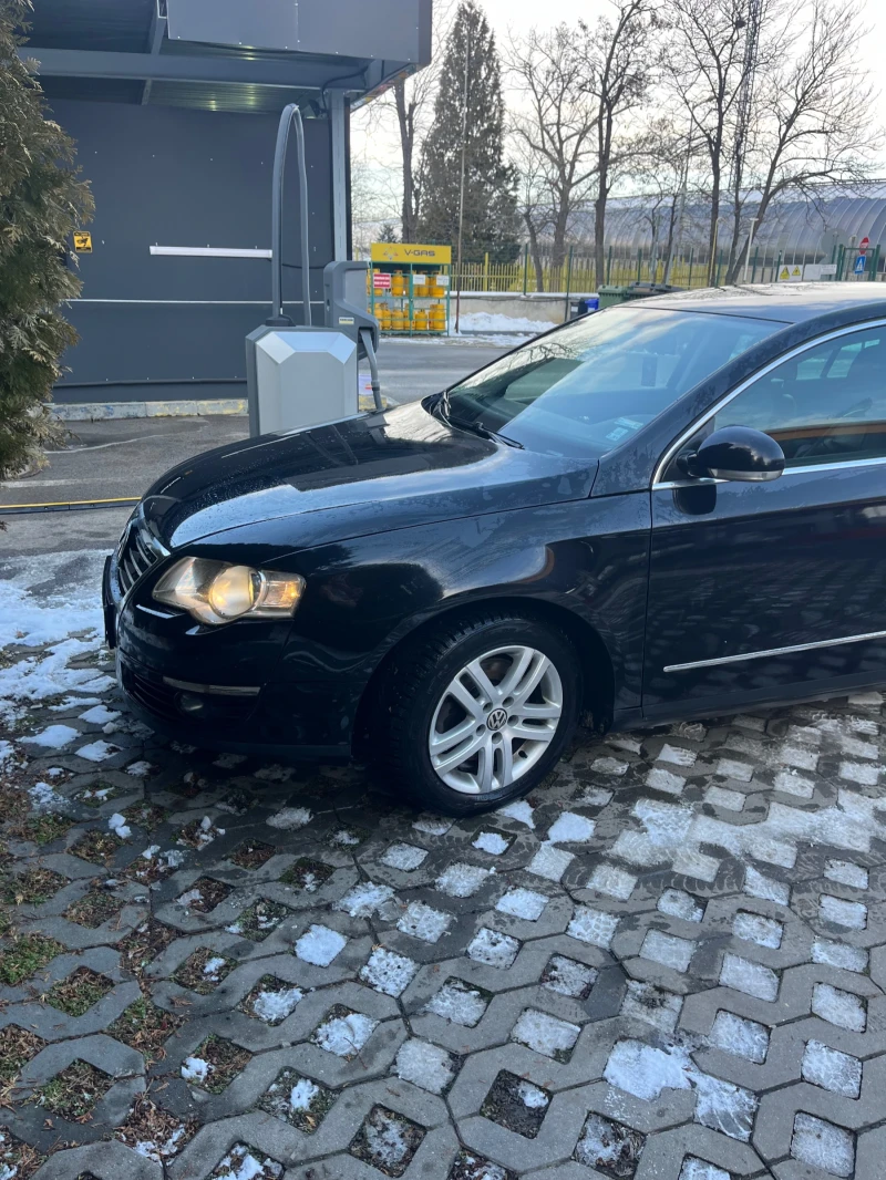 VW Passat, снимка 1 - Автомобили и джипове - 48682825