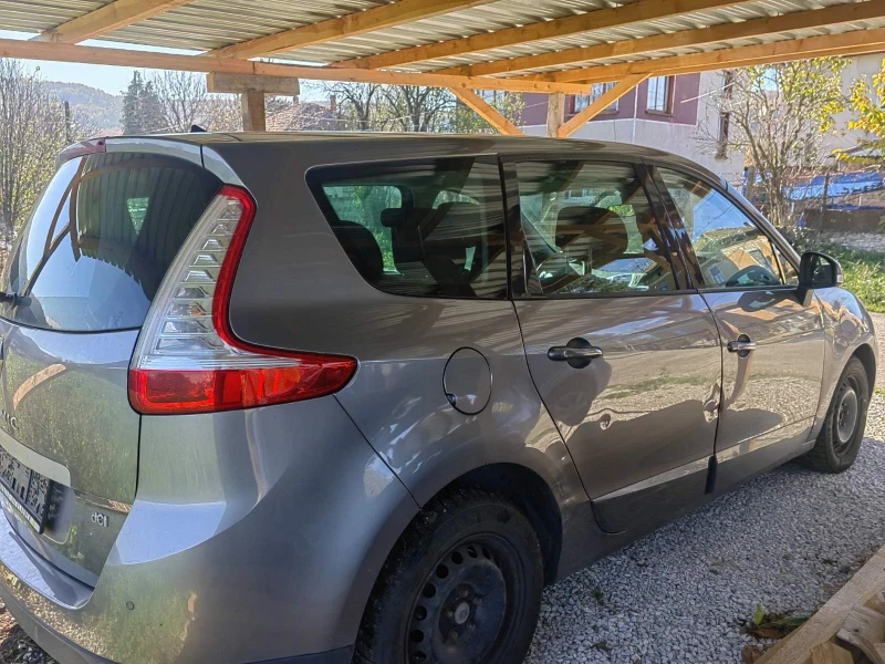 Renault Grand scenic 1.5 DCi, снимка 5 - Автомобили и джипове - 52394483