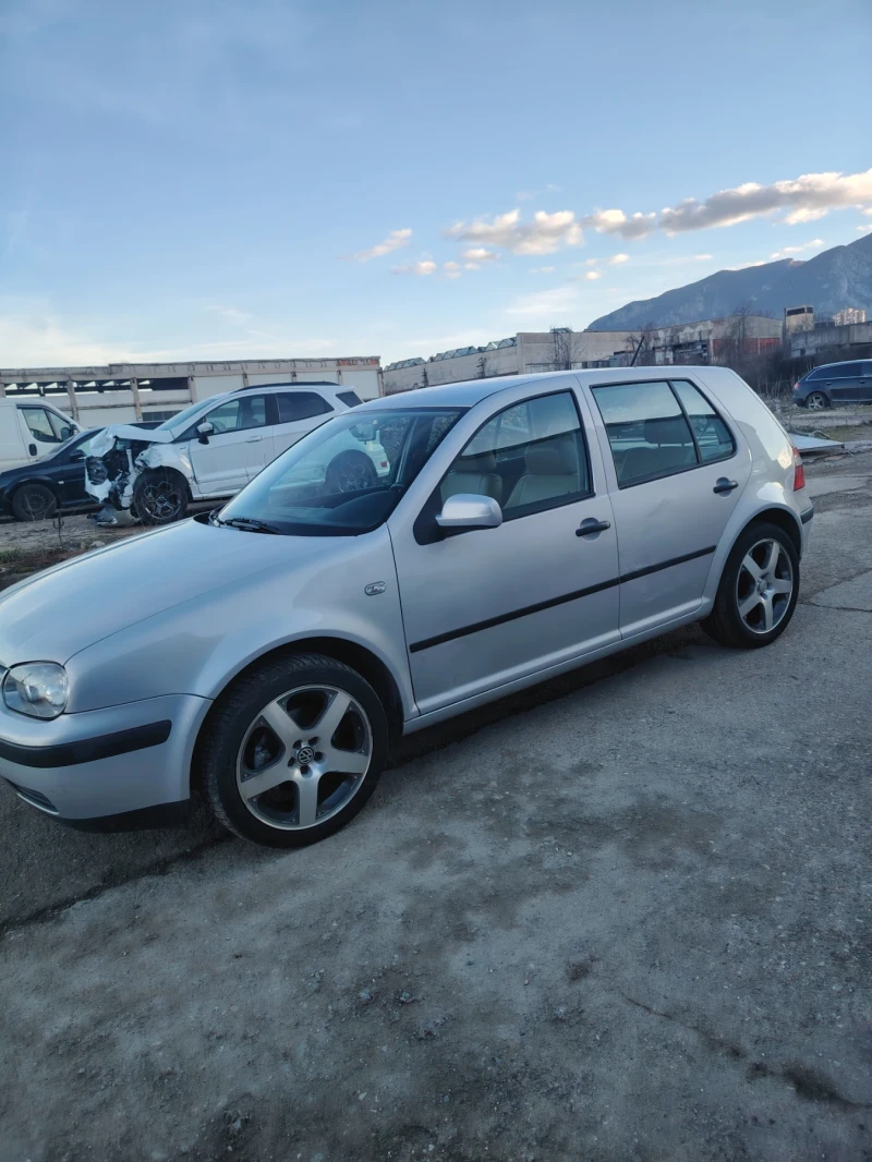 VW Golf, снимка 2 - Автомобили и джипове - 53147169