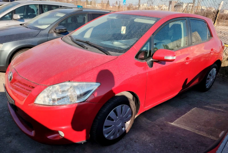 Toyota Auris 1.6i/SOLL, снимка 3 - Автомобили и джипове - 53156408