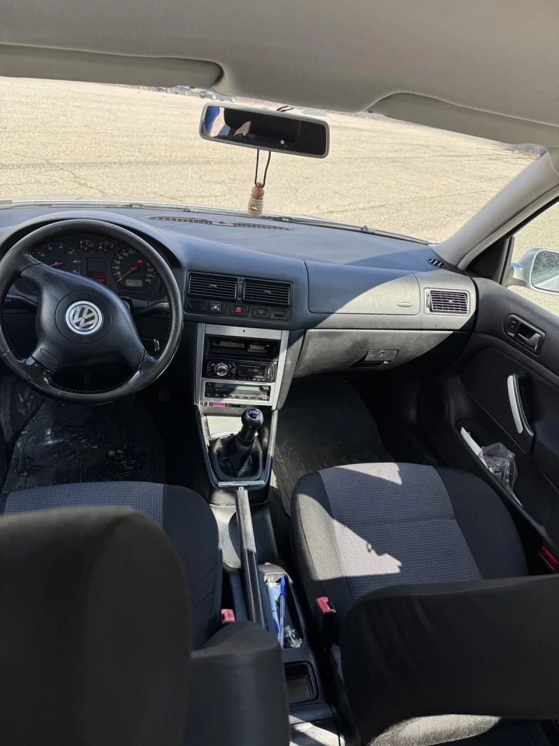 VW Golf 1.6, снимка 7 - Автомобили и джипове - 53170602