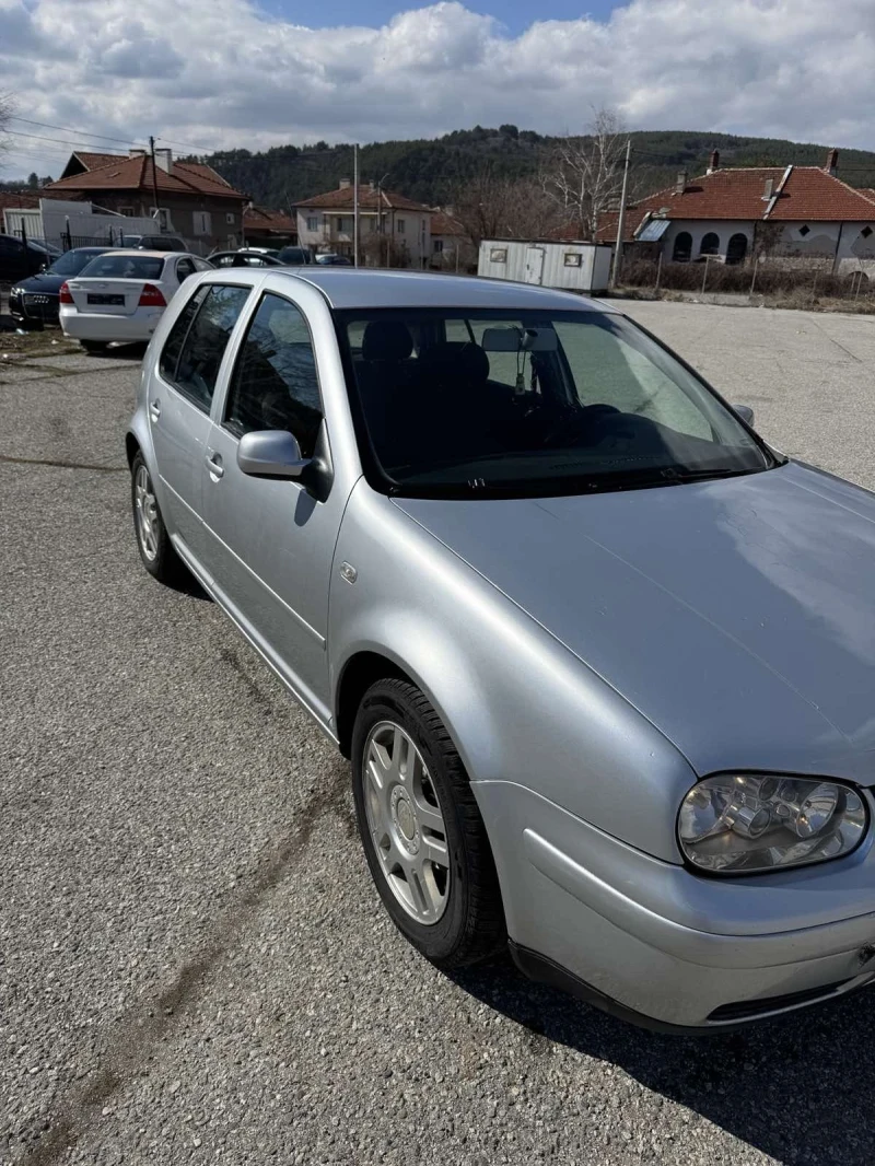VW Golf 1.6, снимка 2 - Автомобили и джипове - 53170602