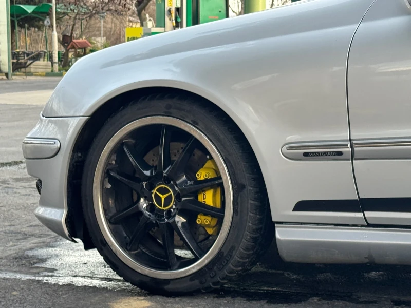 Mercedes-Benz C 320 AMG пакет, снимка 7 - Автомобили и джипове - 53500913