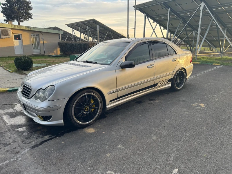 Mercedes-Benz C 320 AMG пакет, снимка 2 - Автомобили и джипове - 53500913