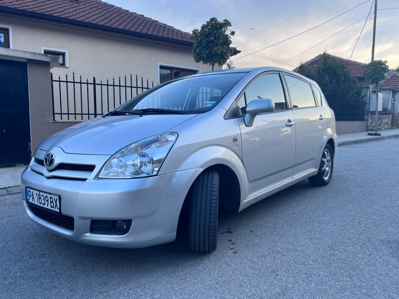 Toyota Corolla verso D4D 136 к.с - изображение 2