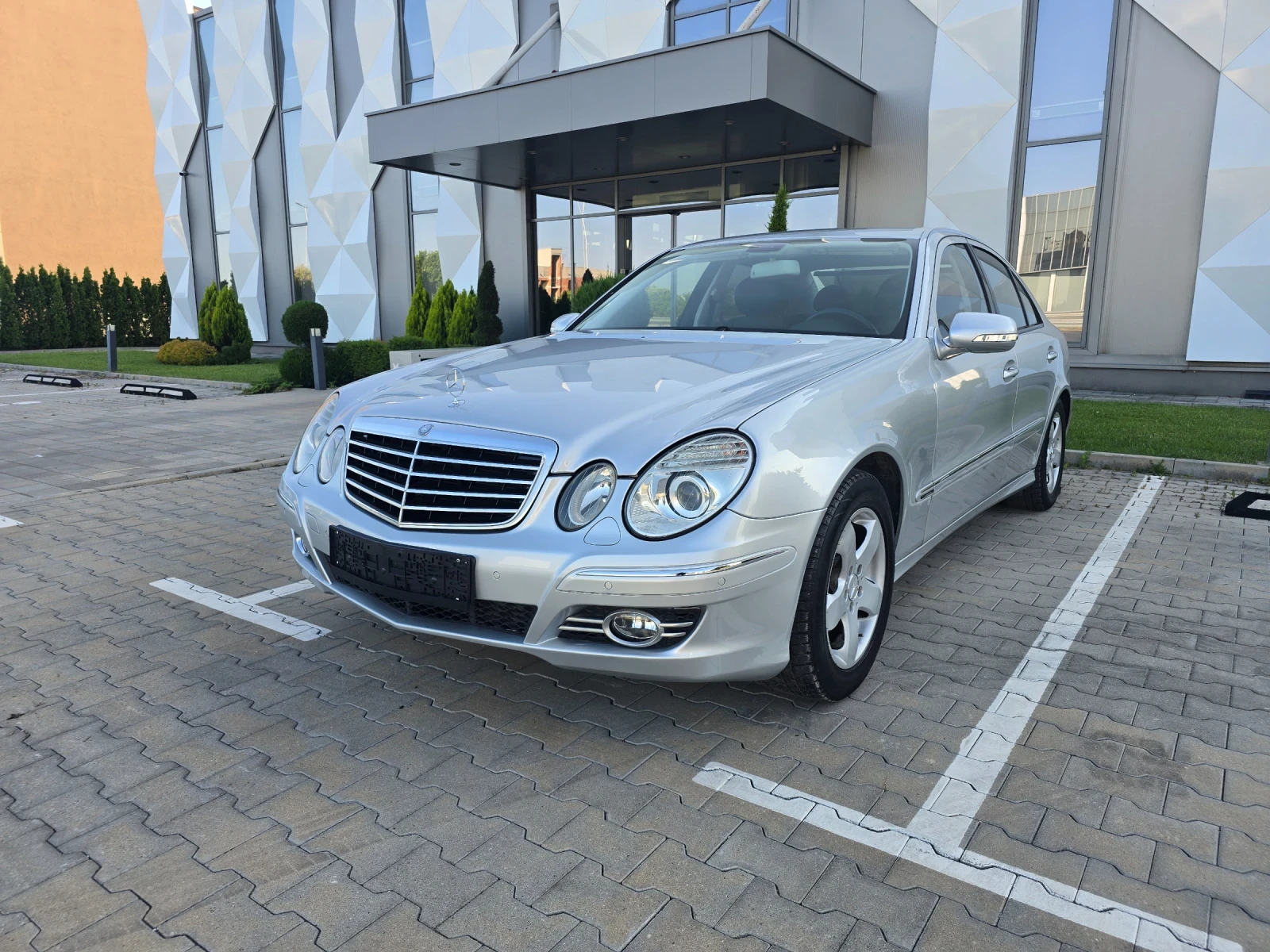 Mercedes-Benz E 320 Cdi Avantgarde.Facelift.Keyless.Harman/Kardon. - изображение 6