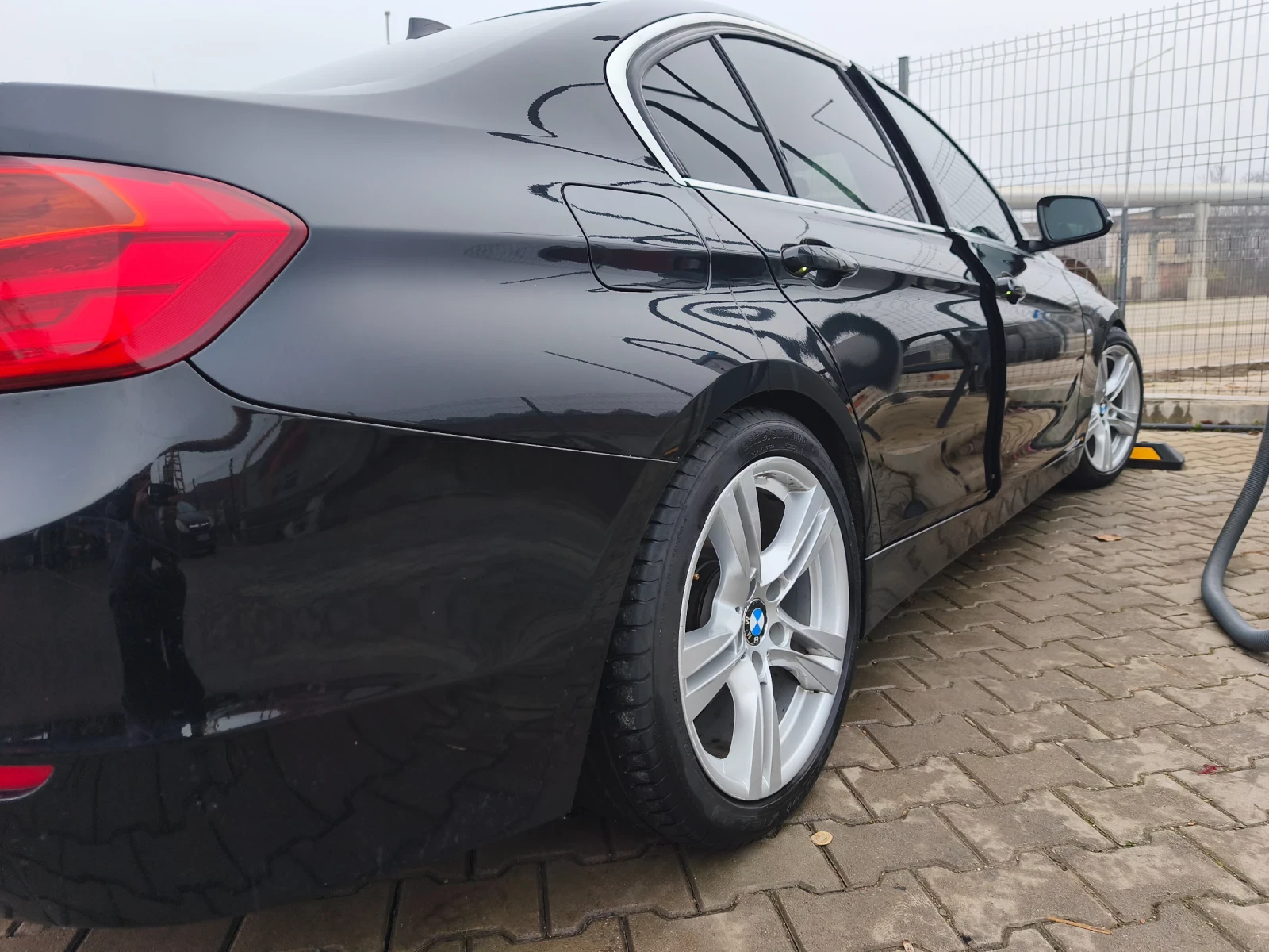 BMW 320  - изображение 9