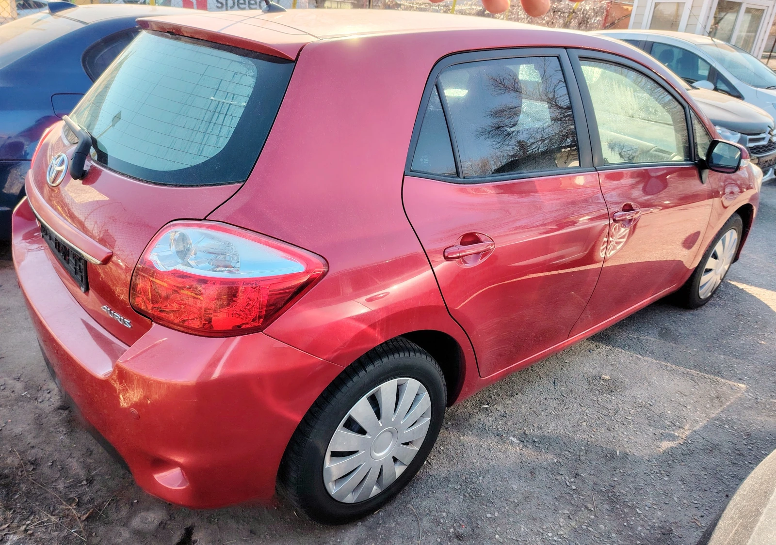 Toyota Auris 1.6i/SOLL - изображение 4