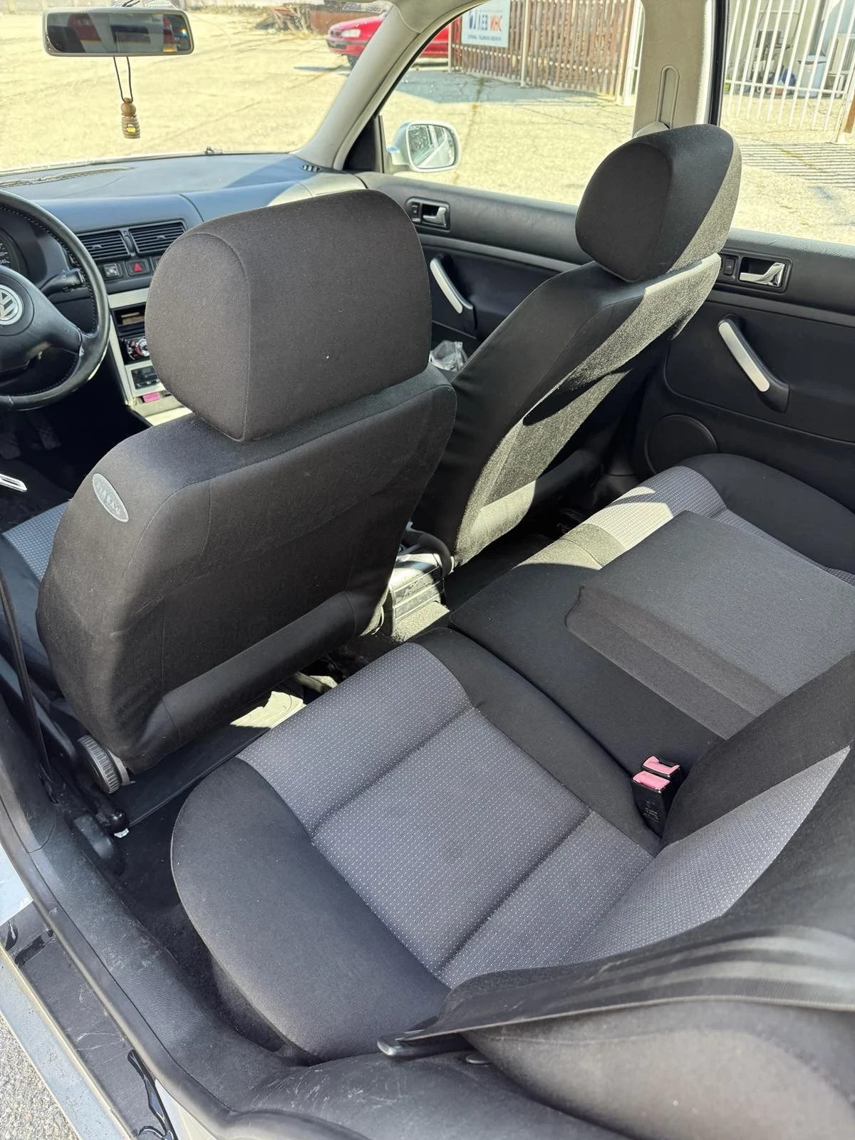 VW Golf 1.6 - изображение 8