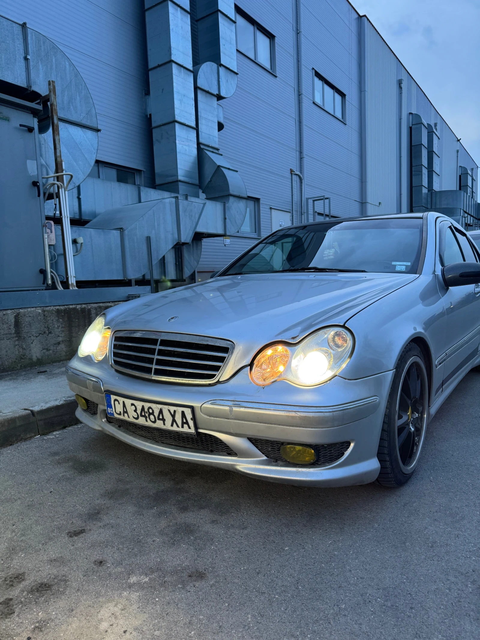 Mercedes-Benz C 320 AMG пакет, снимка 3 - Автомобили и джипове - 53640276