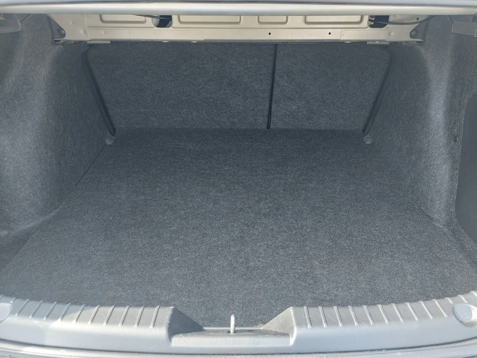 Mazda 3 2.5 GRAND TOURING, снимка 15 - Автомобили и джипове - 53769272