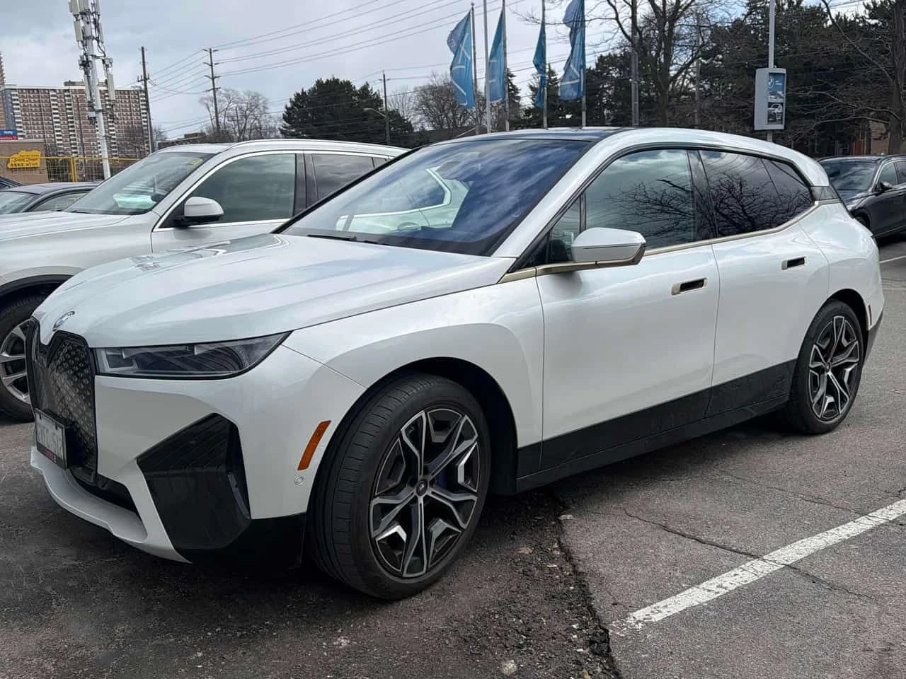 BMW iX xDrive50  CARFAX, снимка 10 - Автомобили и джипове - 54014959