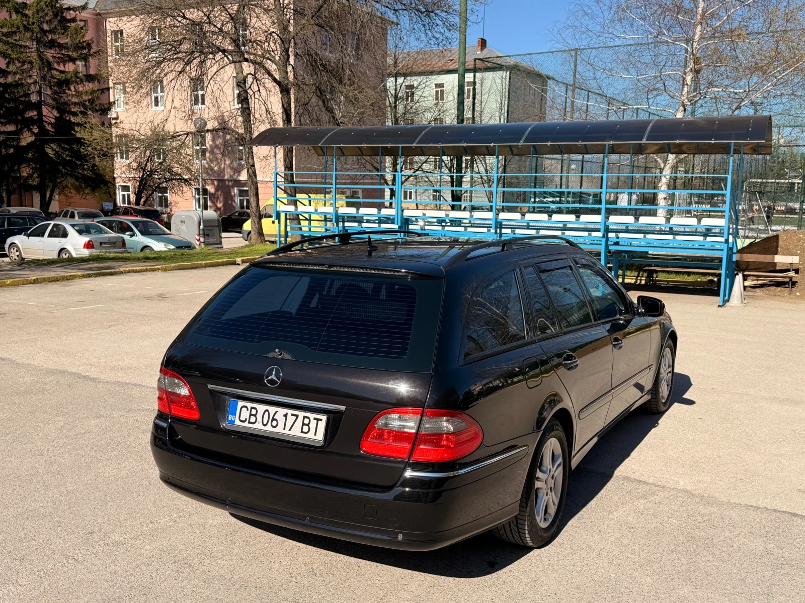 Mercedes-Benz E 220 W211 FACELIFT - AVANGARDE, снимка 5 - Автомобили и джипове - 54151319