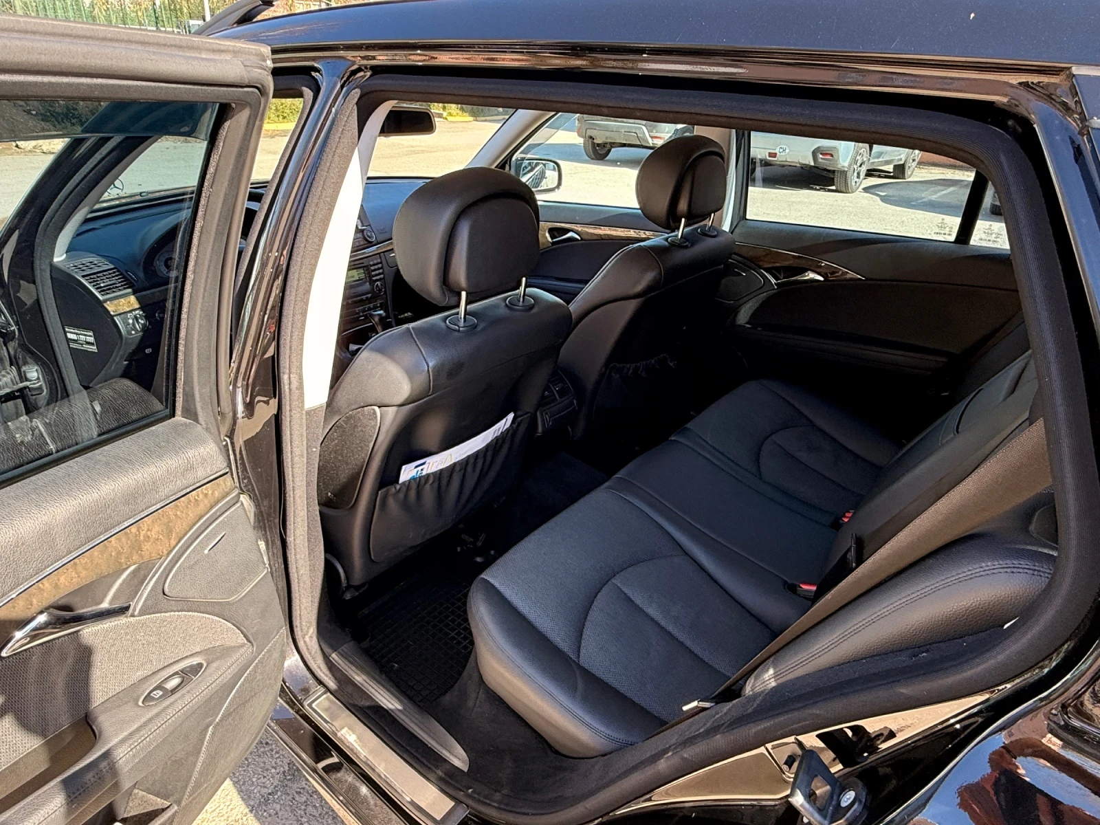 Mercedes-Benz E 220 W211 FACELIFT - AVANGARDE, снимка 7 - Автомобили и джипове - 54151319