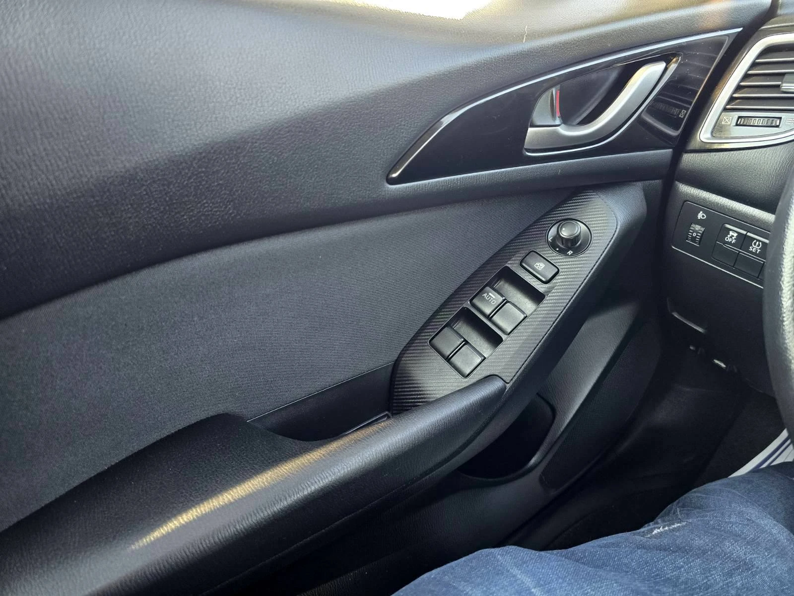 Mazda 3 ��� ���������/1.5iSKYACTIV/��������� | Mobile.bg � ����������� 7