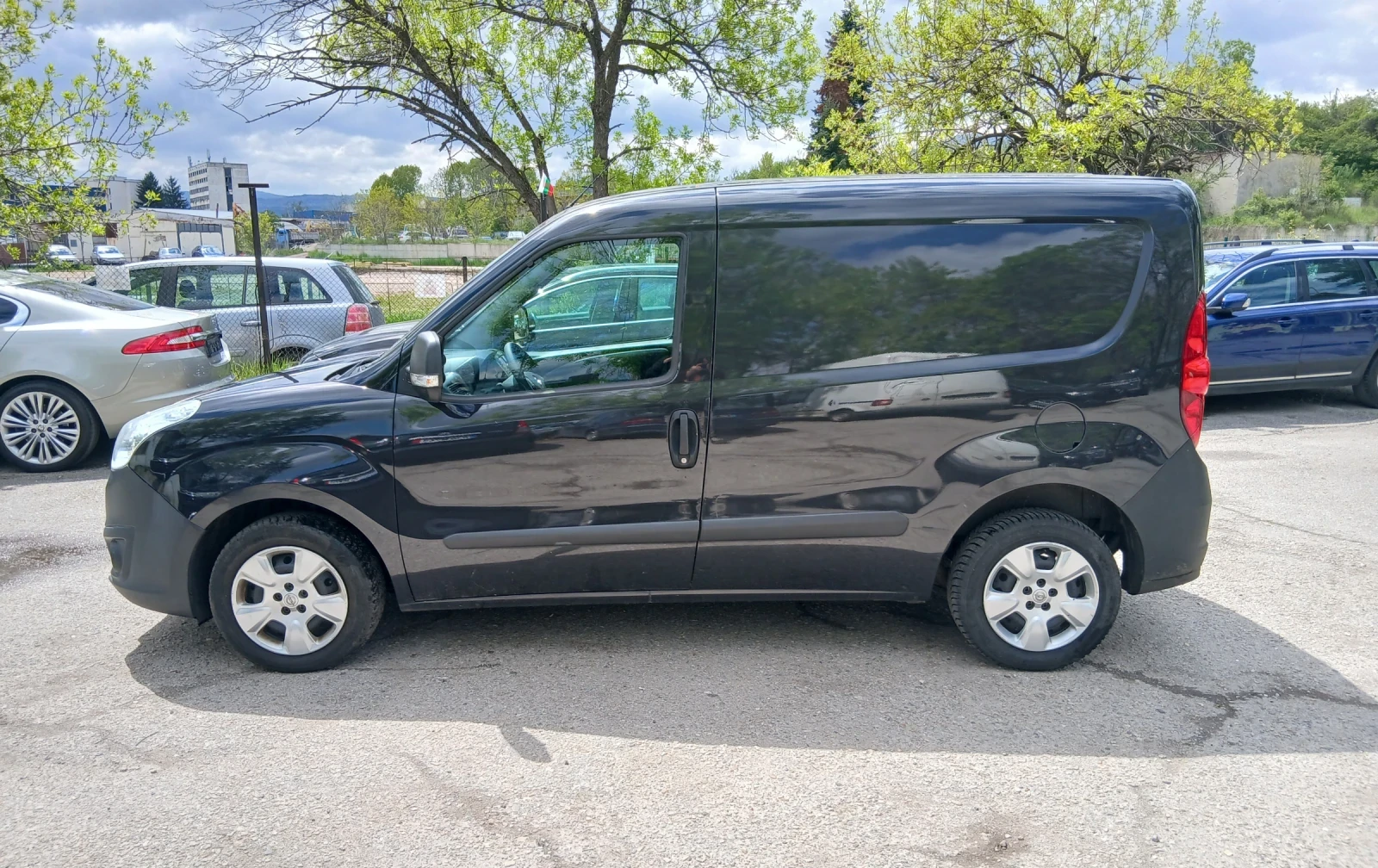 Opel Combo 1.3 diesel 90 к.с. климатик, снимка 8 - Автомобили и джипове - 54399885