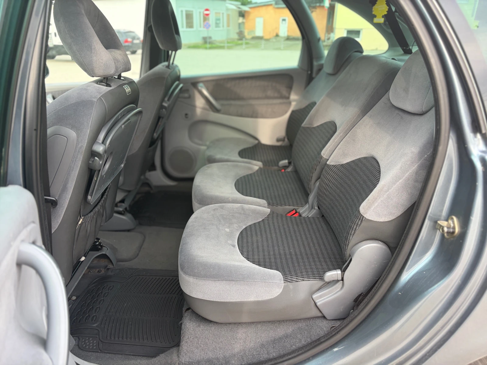 Citroen Xsara picasso 1.6i Фейс , снимка 10 - Автомобили и джипове - 54495668