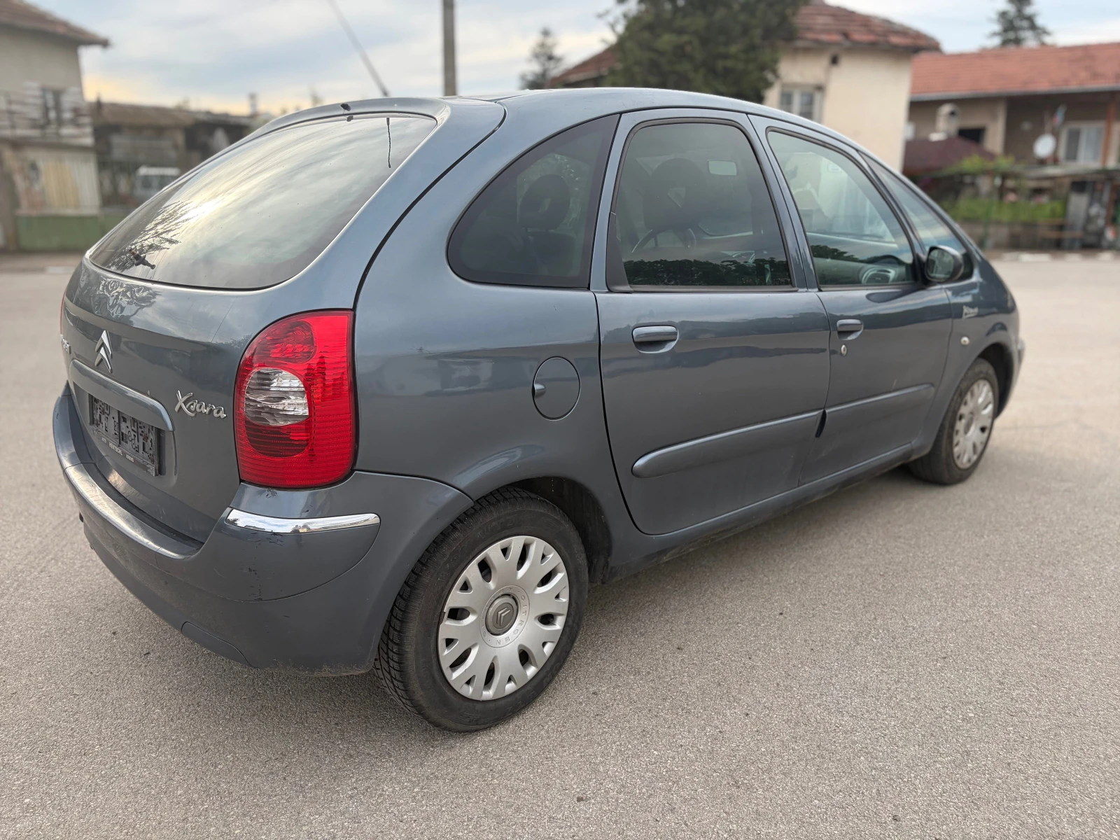 Citroen Xsara picasso 1.6i Фейс , снимка 6 - Автомобили и джипове - 54495668
