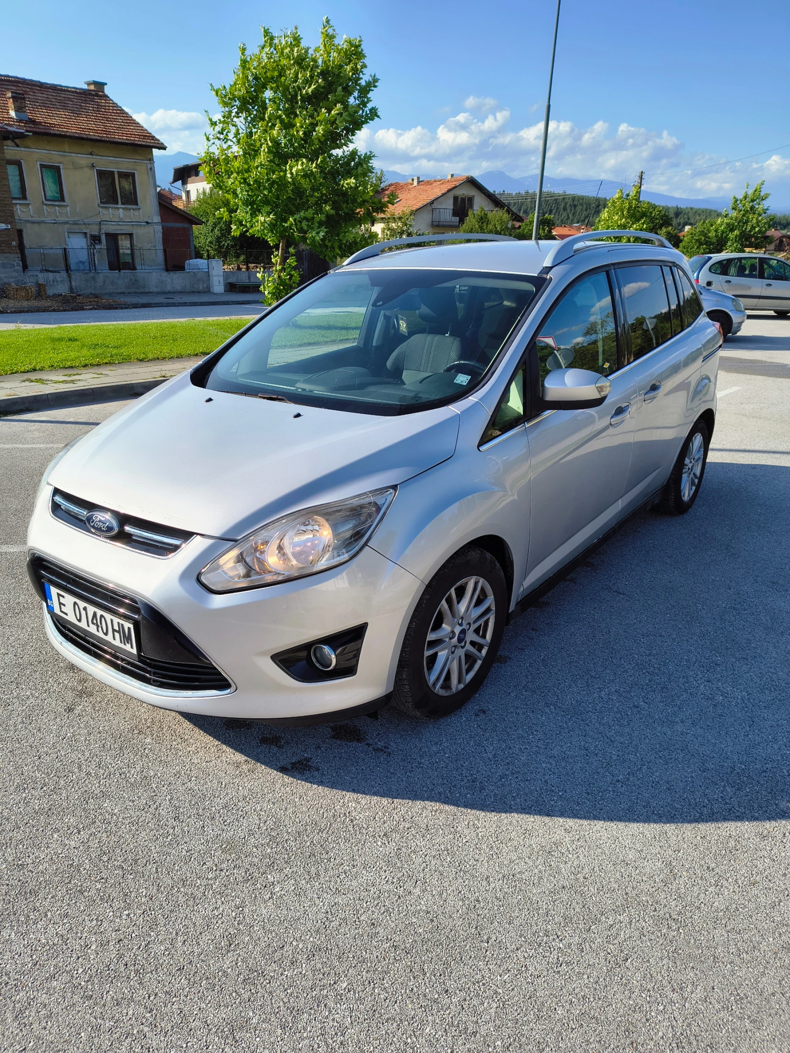 Ford Grand C-Max, снимка 8 - Автомобили и джипове - 55214021