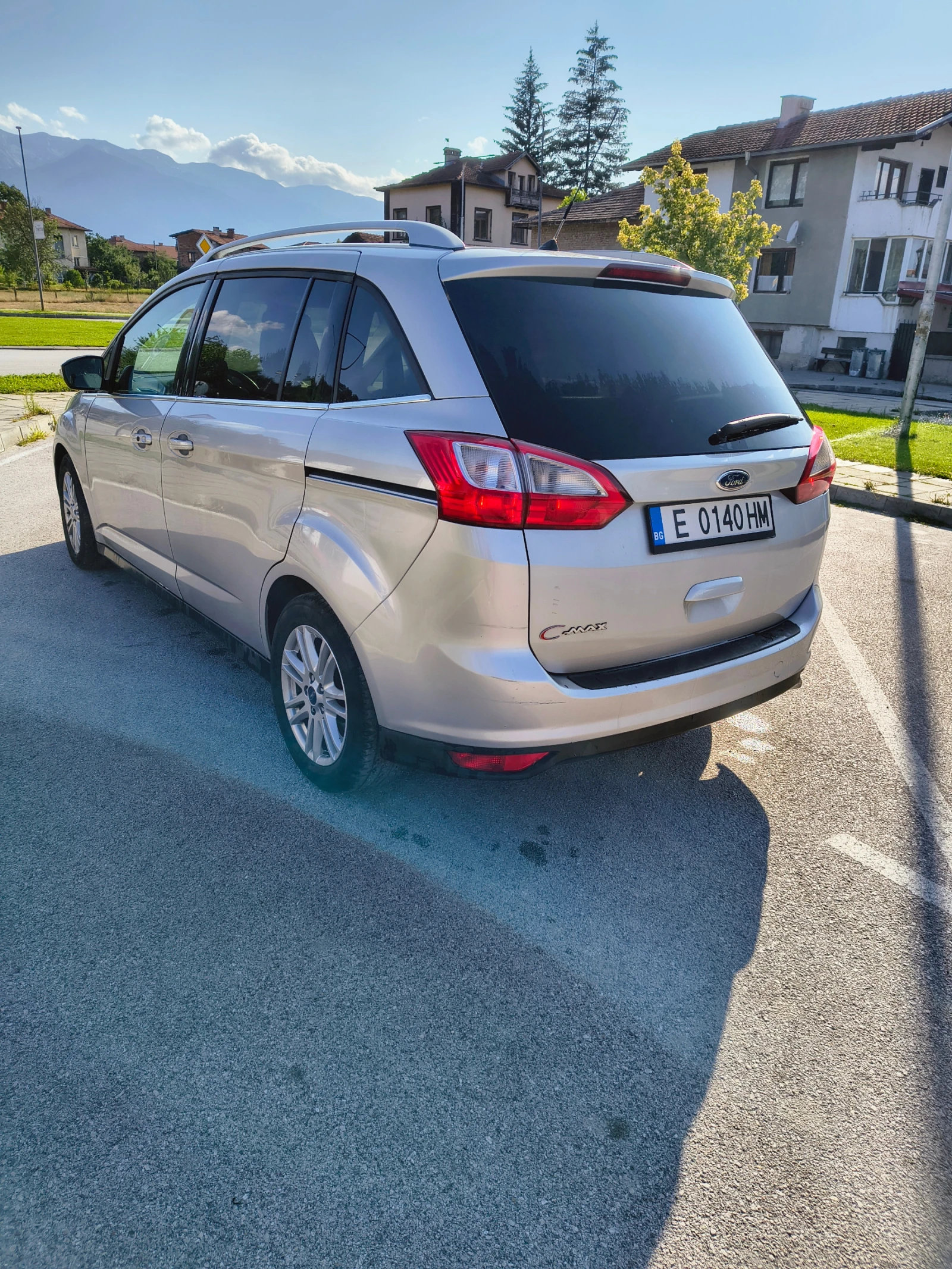 Ford Grand C-Max, снимка 7 - Автомобили и джипове - 55214021