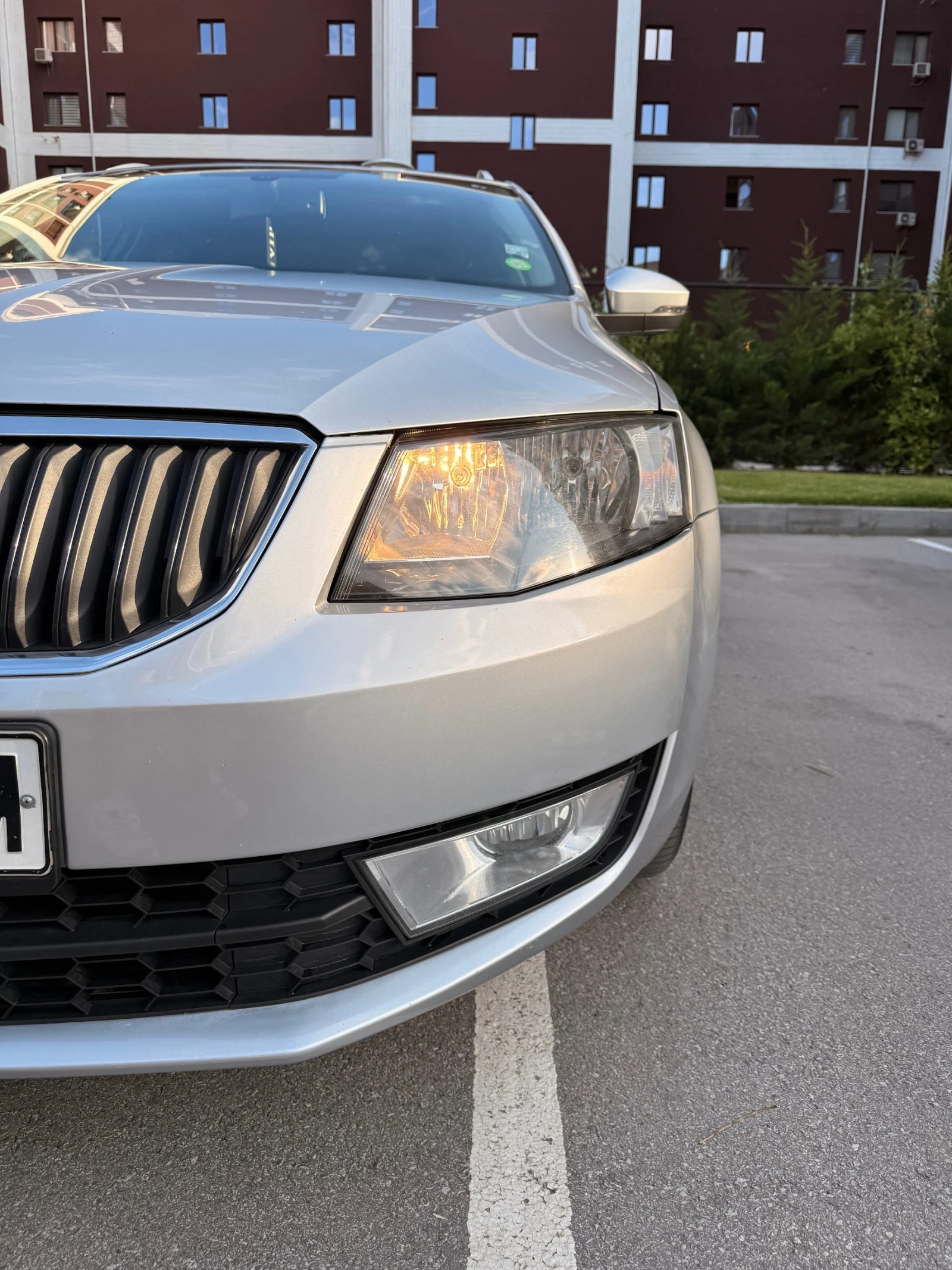 Skoda Octavia 1.6TDI /DSG/NAVI, снимка 3 - Автомобили и джипове - 54981969