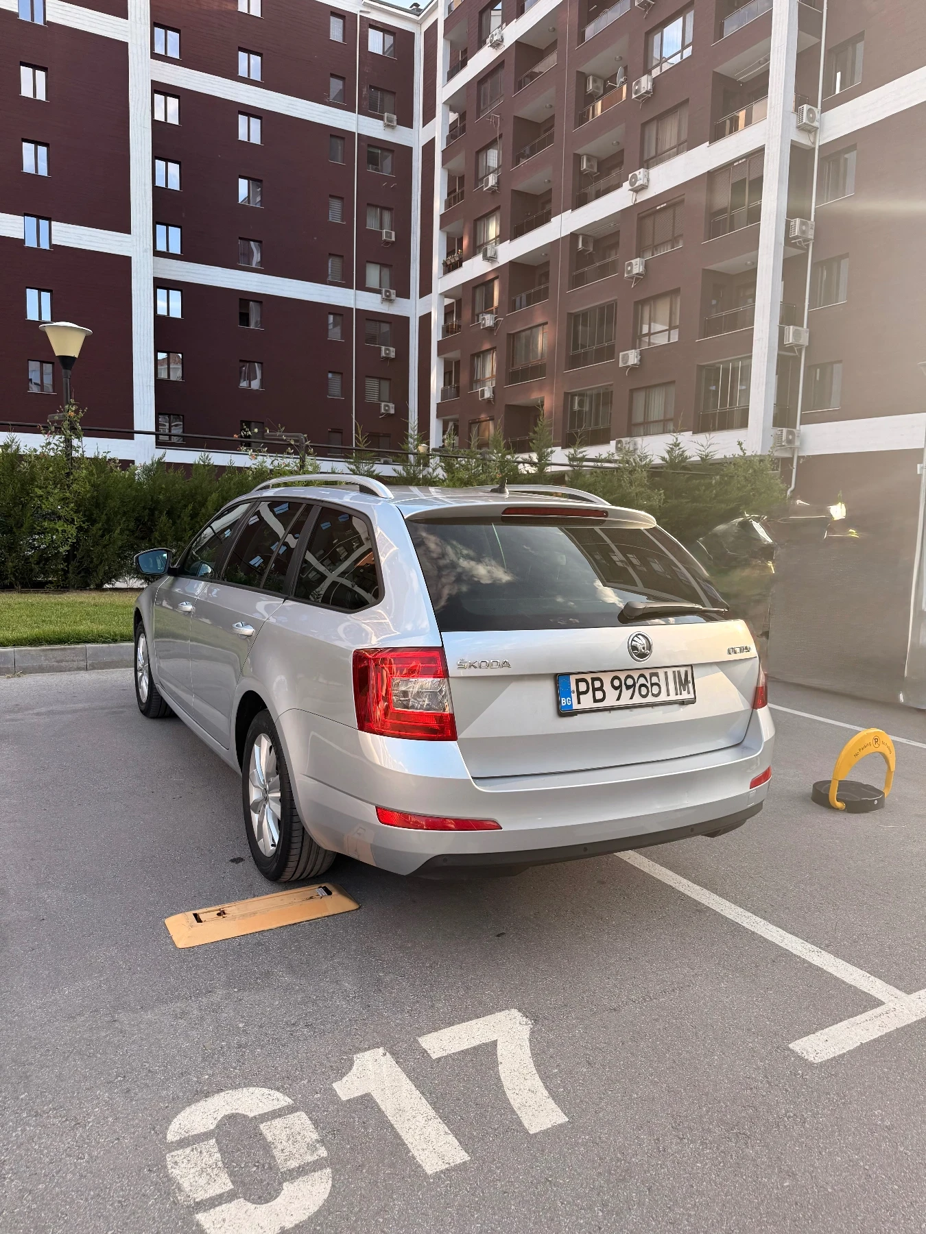 Skoda Octavia 1.6TDI /DSG/NAVI, снимка 4 - Автомобили и джипове - 54981969