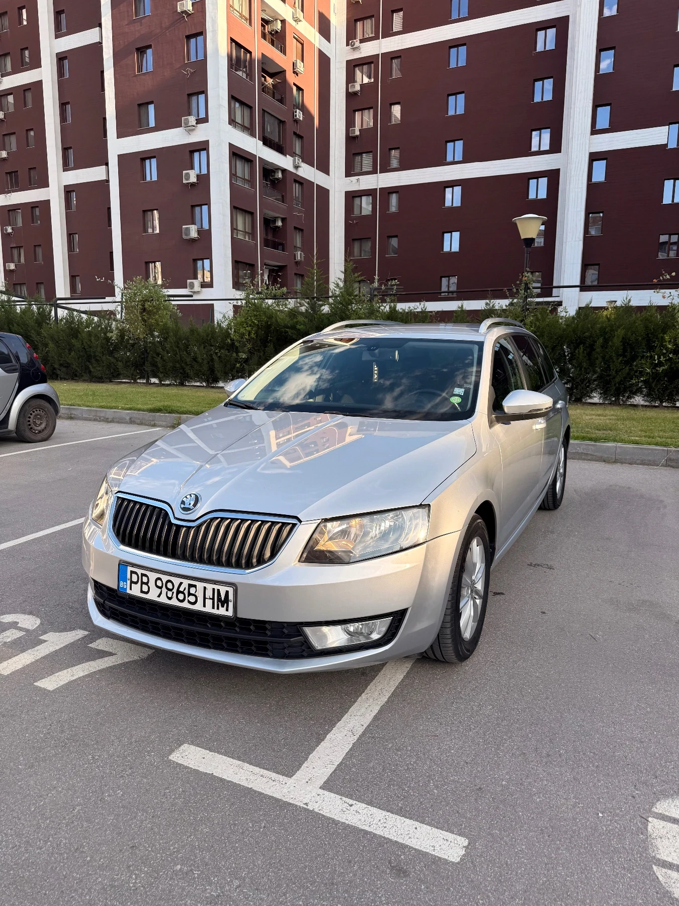 Skoda Octavia 1.6TDI /DSG/NAVI, снимка 2 - Автомобили и джипове - 54981969