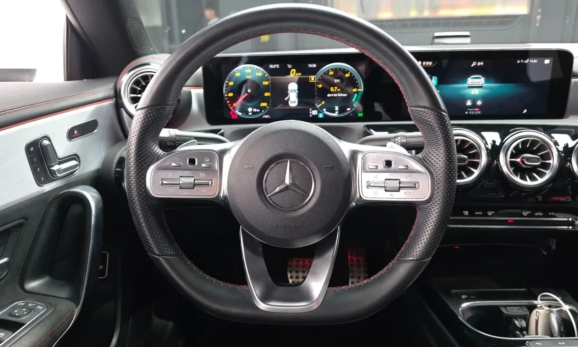 Mercedes-Benz CLA 250 4MATIC/AMG LINE/PANORAMA/360CAM/FULL, снимка 12 - Автомобили и джипове - 55220383