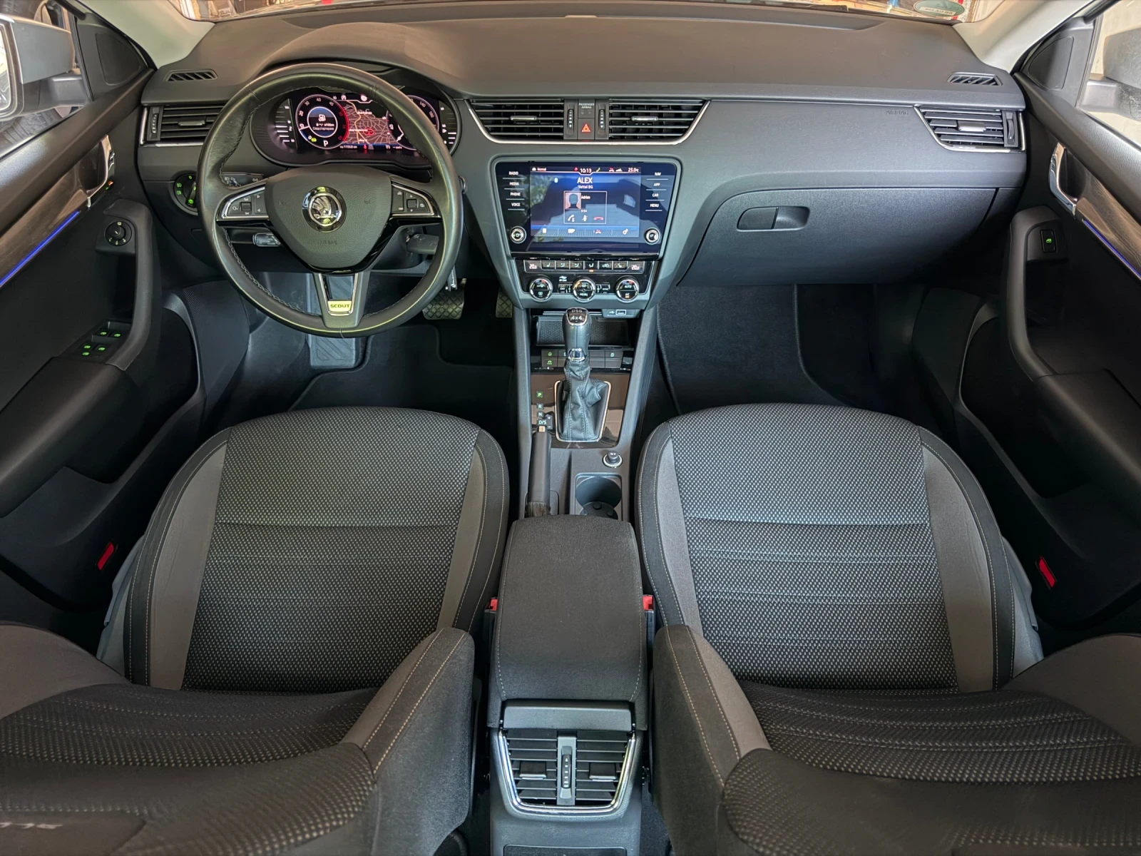 Skoda Octavia SCOUT 4X4 2.0TDI-150ps. Пълна Сервизна История!, снимка 10 - Автомобили и джипове - 55596769