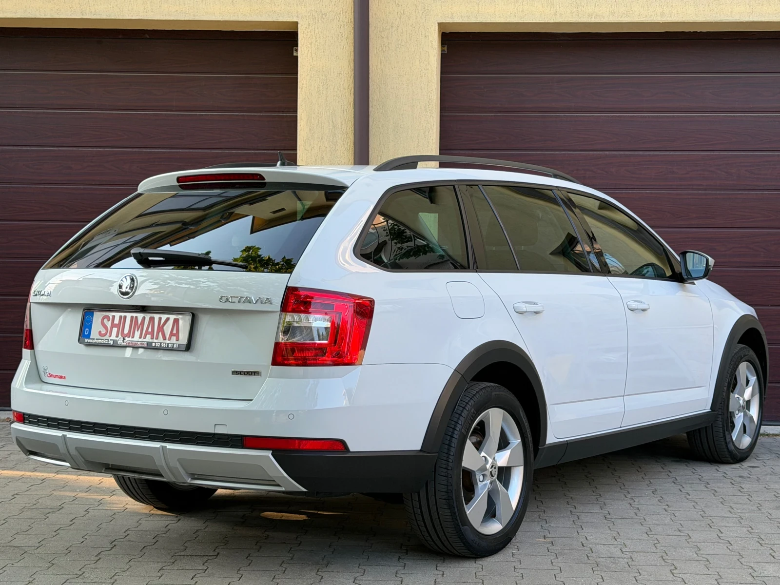 Skoda Octavia SCOUT 4X4 2.0TDI-150ps. Пълна Сервизна История!, снимка 4 - Автомобили и джипове - 55596769