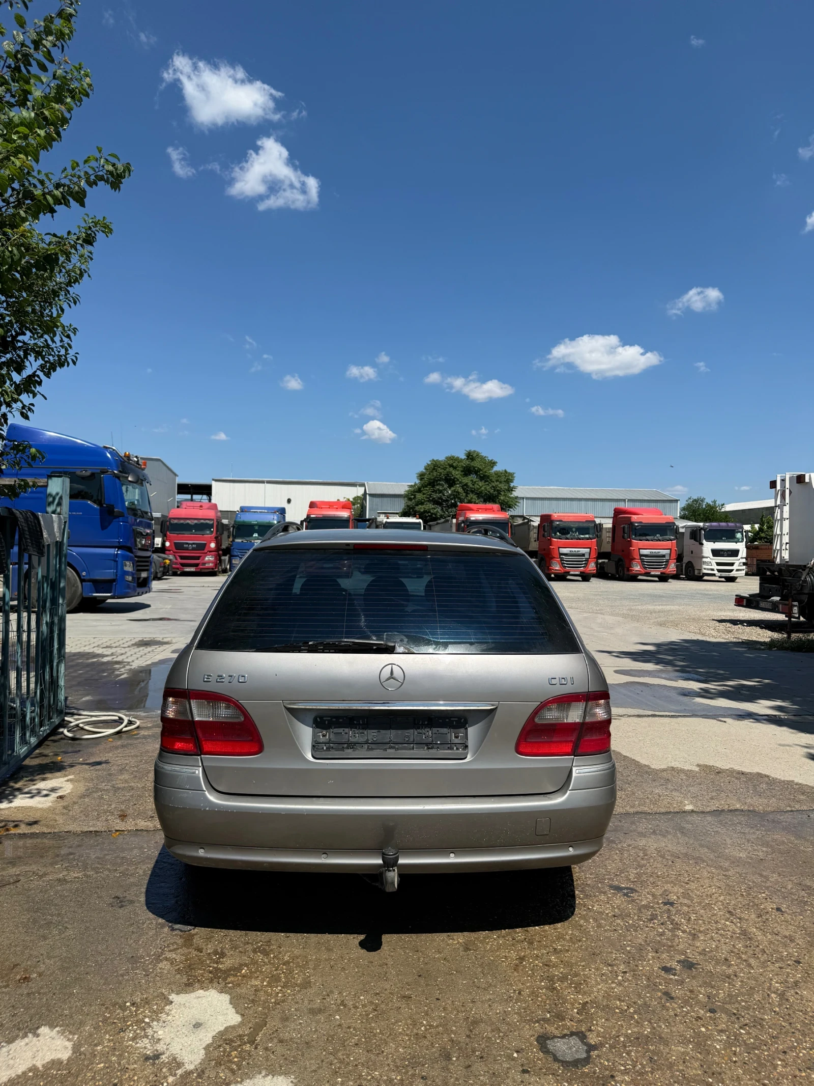 Mercedes-Benz E 270, снимка 4 - Автомобили и джипове - 55806116