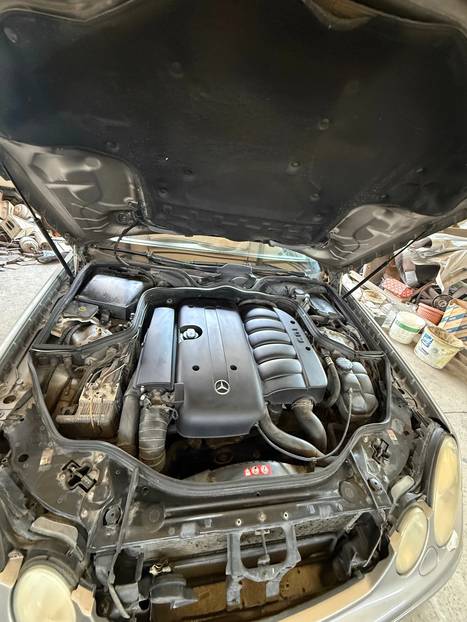 Mercedes-Benz E 270, снимка 15 - Автомобили и джипове - 55806116