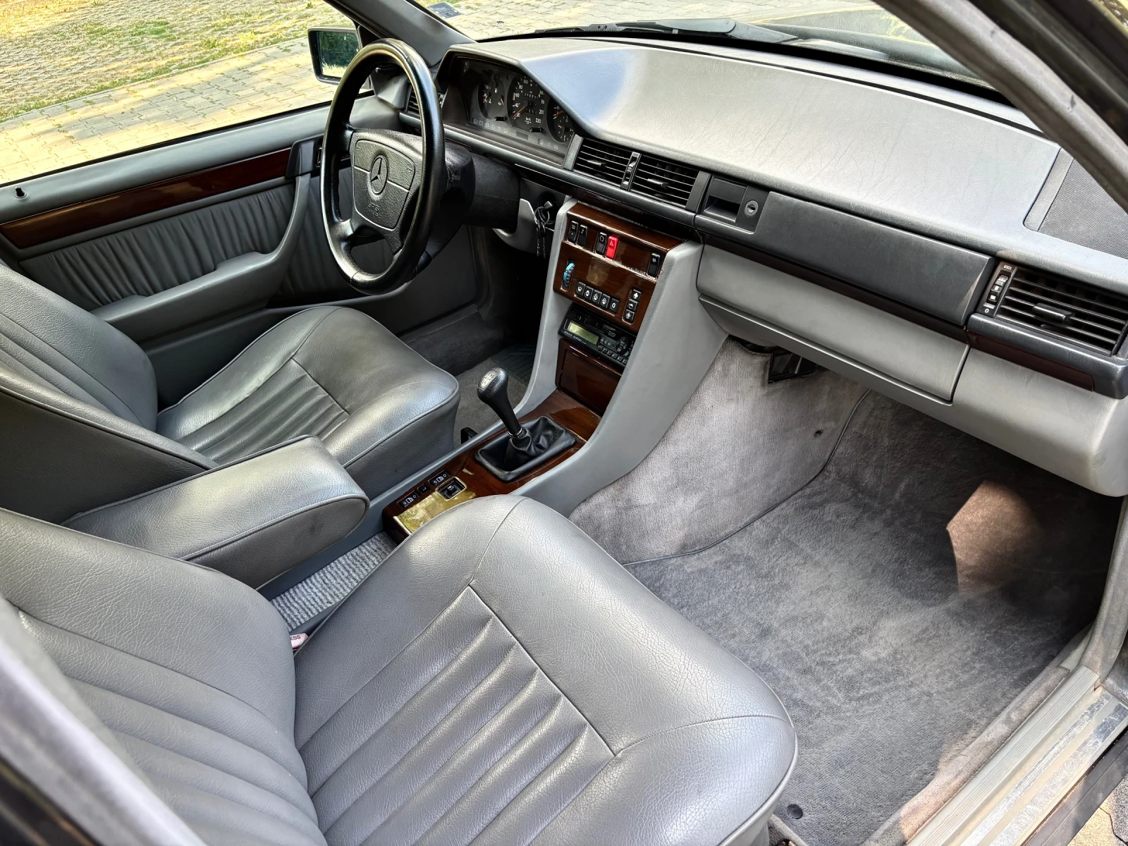 Mercedes-Benz 124, снимка 9 - Автомобили и джипове - 55927139