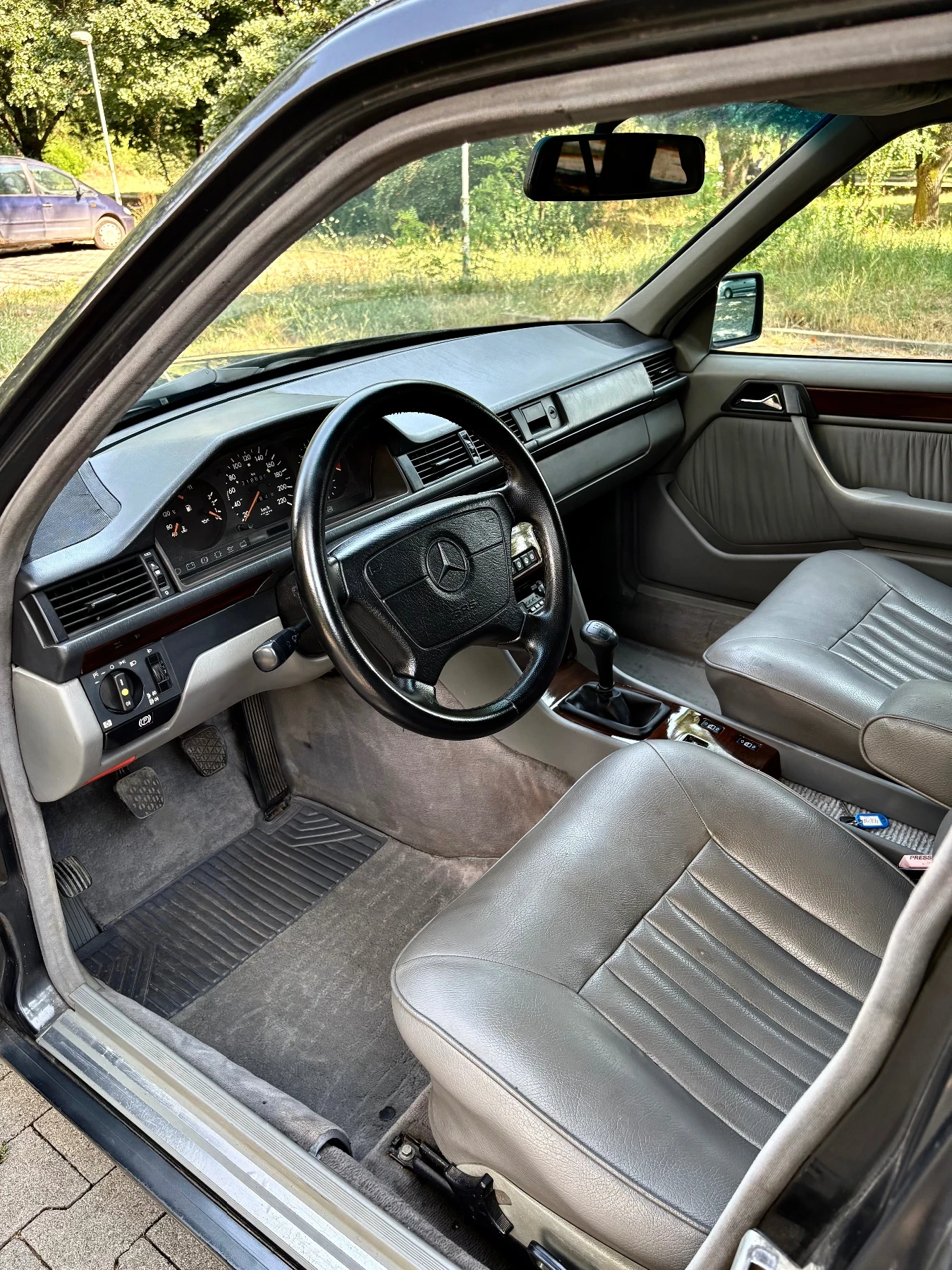 Mercedes-Benz 124, снимка 6 - Автомобили и джипове - 55927139