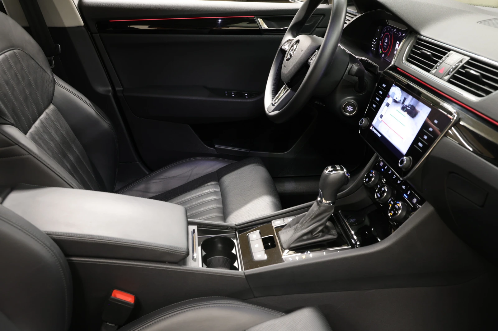 Skoda Superb 2.0 TDI DSG 4x4 Laurin&Kllement | Mobile.bg � ����������� 12
