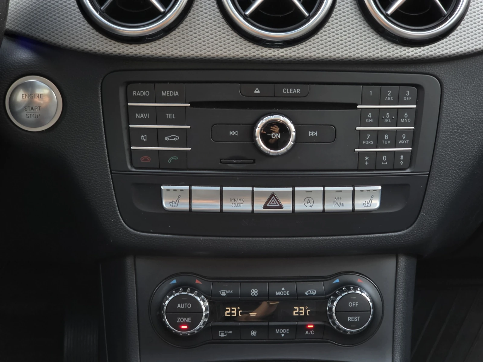 Mercedes-Benz B 200 AMG Line, H/K, MULTIBEAM, KEYLESS, снимка 13 - Автомобили и джипове - 55939045